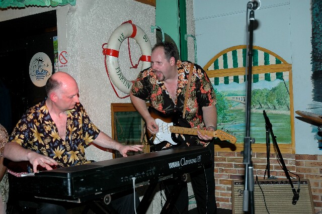min 2006 06 11 guinguette mp 324